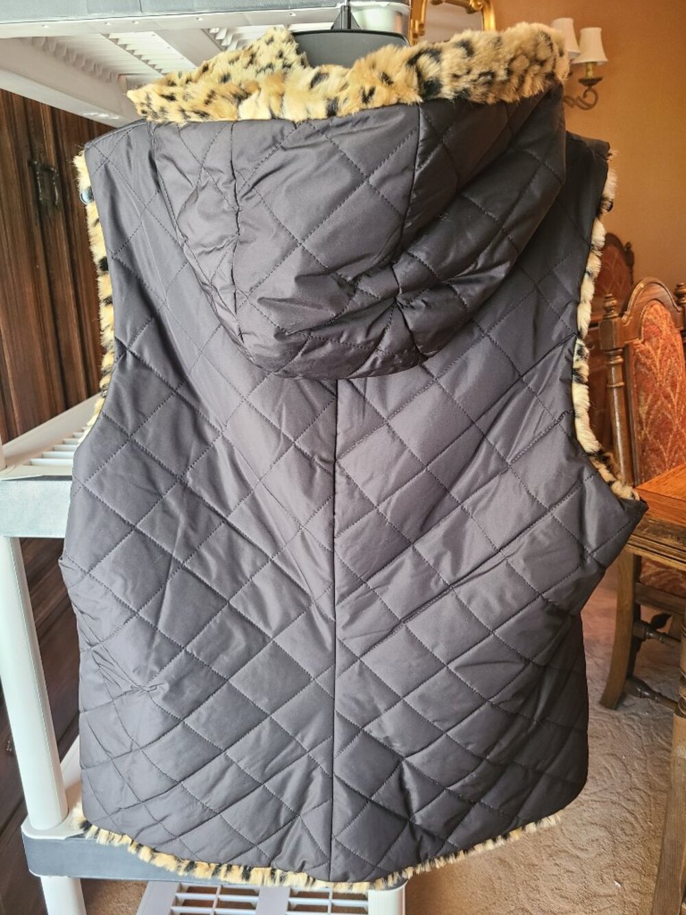 NWT Kristen Blake Faux Fur Reversible Hooded Vest Leopard / Black XL - Picture 5 of 6